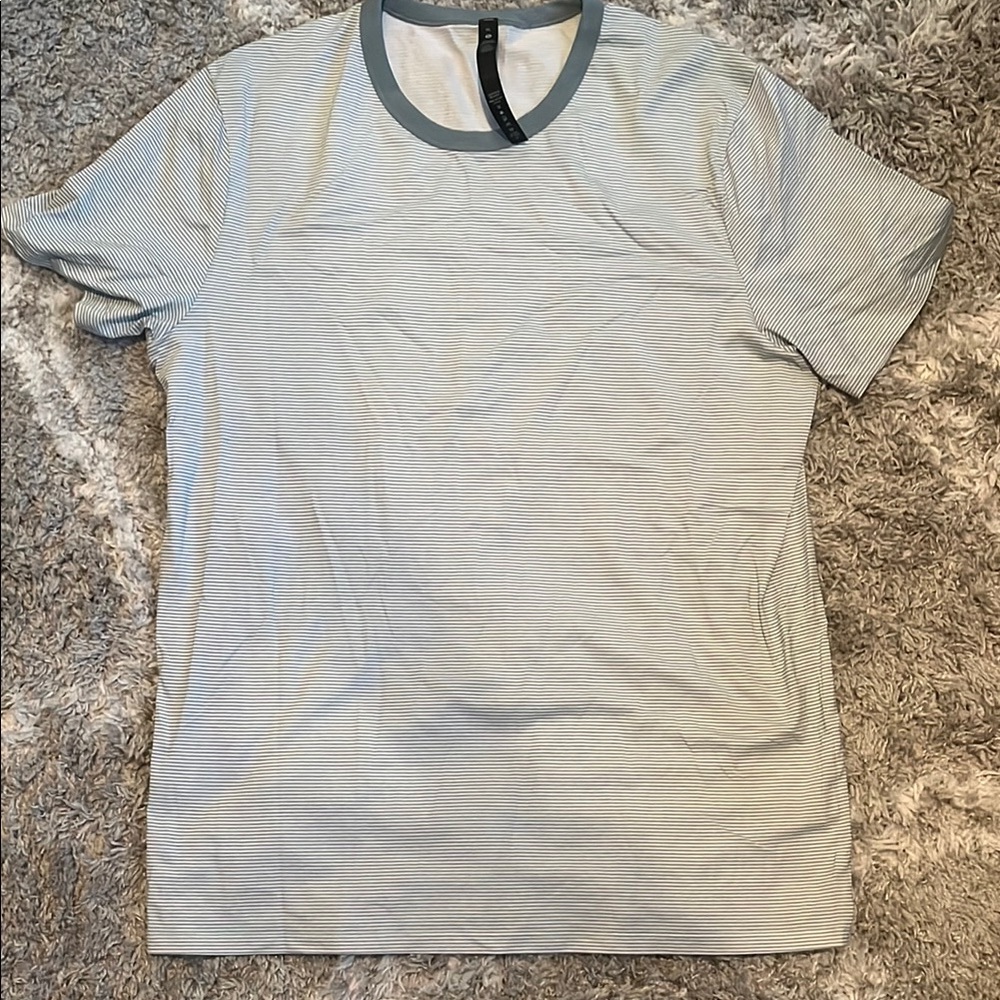 Lululemon Men’s Shirt